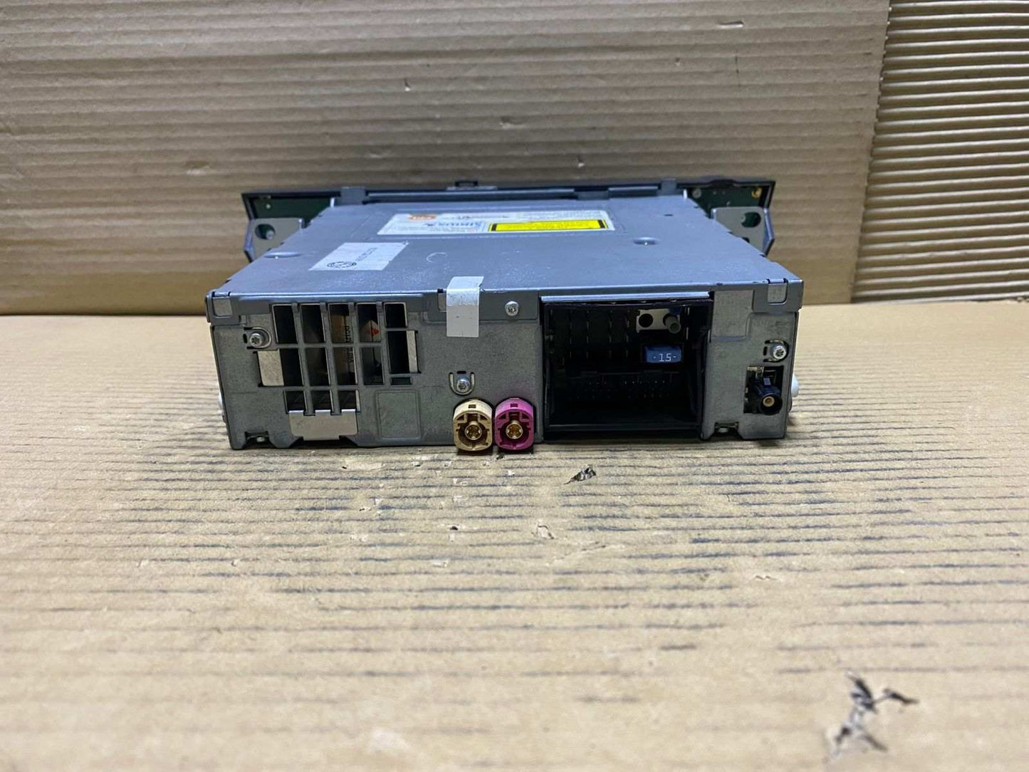 2010-2014 BMW X5 Cic Mid Audio System Head Unit 9258275 X5 E70 and X6 E71