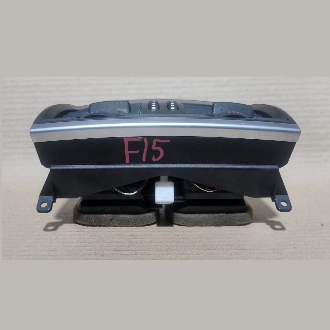 BMW F15 X5  REAR SEAT CENTER CONSOLE AC VENT TRIM HEATER 9252013