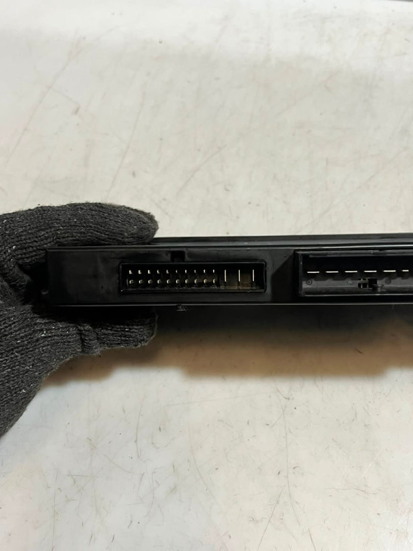 BMW 528i F07 5 Series GT M6 535i Body Control Module BCM Junction Box 9228495