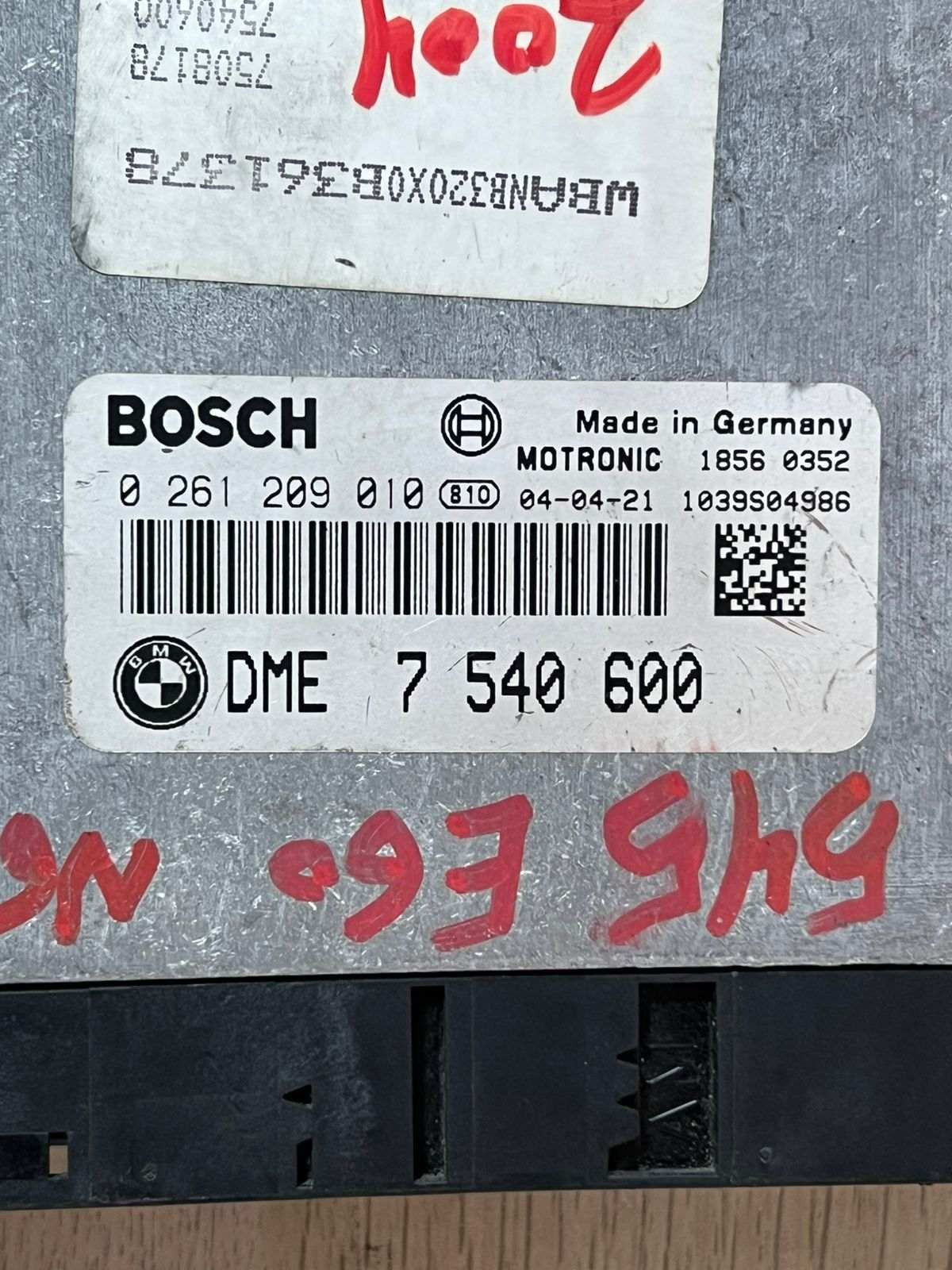 2004 5' E60 BMW 545i Engine Control Module 7540600 N62B44A ECU 
