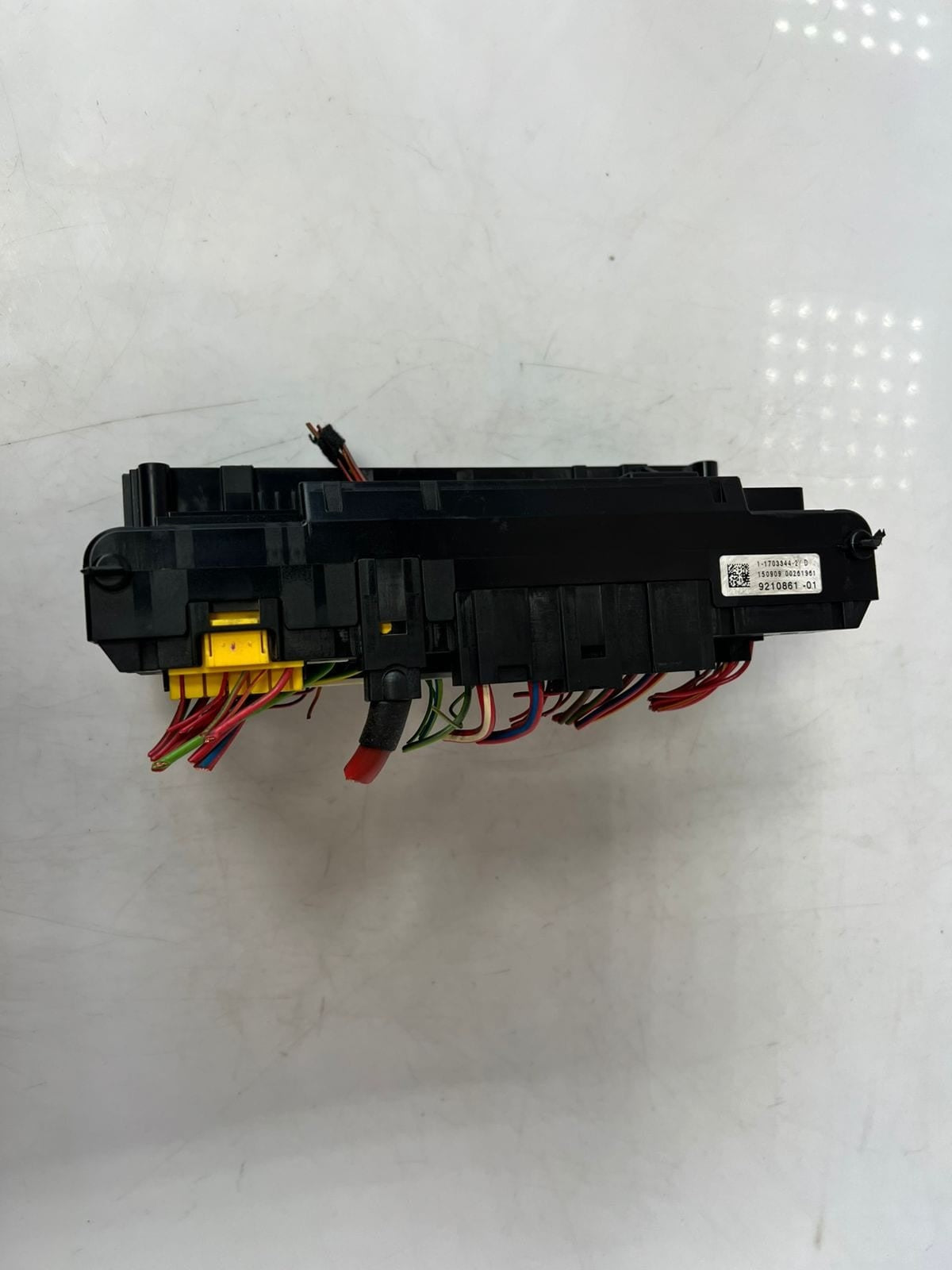 2011-2016 BMW 528i F10 F18 F07 F11 Front Power Distribution Fuse Box 9210861 OEM