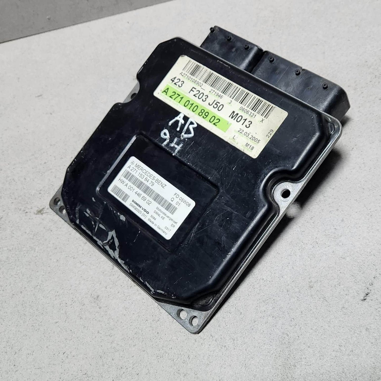 Benz Engine Control Unit A2710108902 C-Class W203 M271 PETROL ENGINE ECU