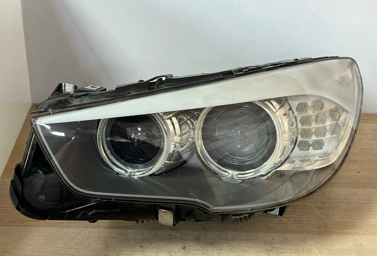 BMW 5 Gran Turismo F07 Front Left Xenon Headlight 7199609 2013 RHD