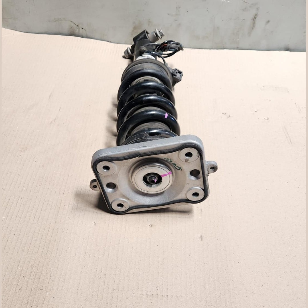 2018-2023 BMW X5 G05 Shock Absorber 6869024 X5 G05 REAR RIGHT HYDRULIKE VDC 