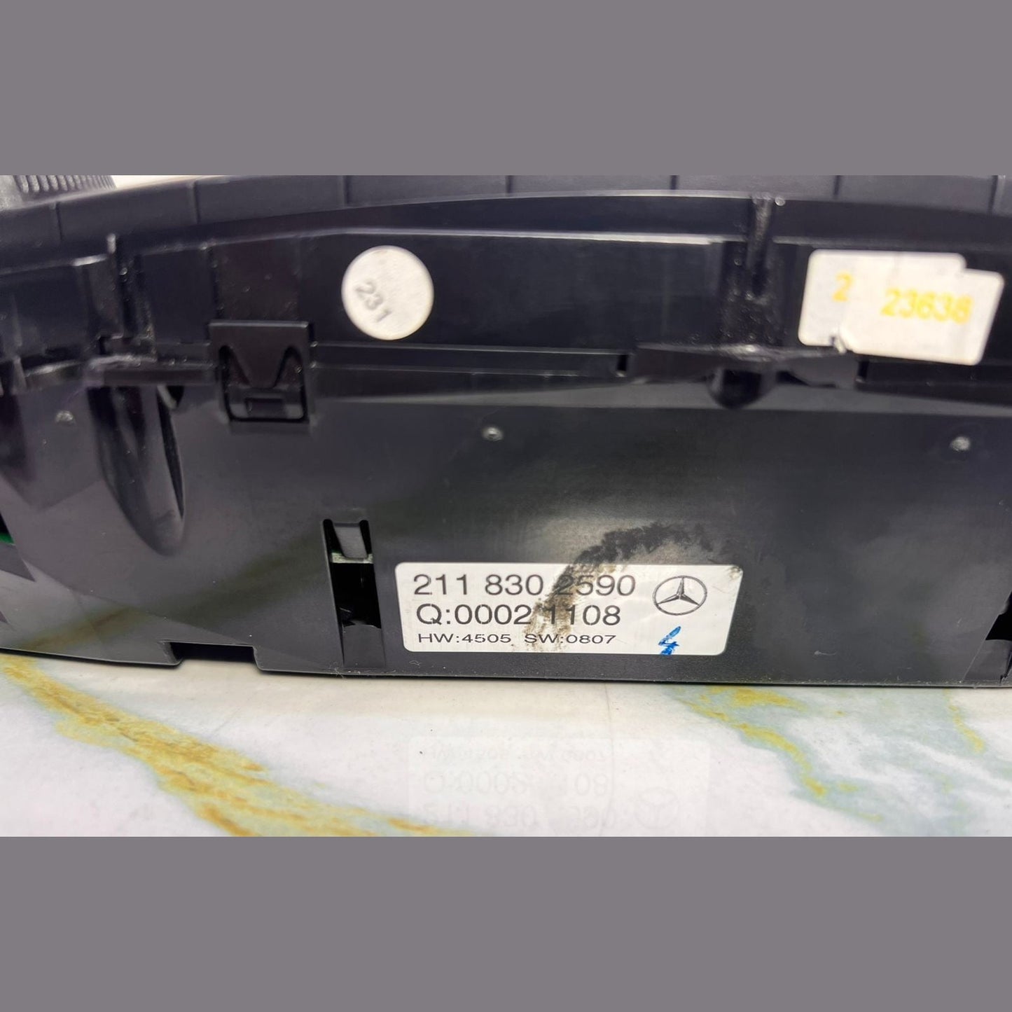 Mercedes-Benz A/C Heater Control Panel 211 830 2590 W211 E-Class