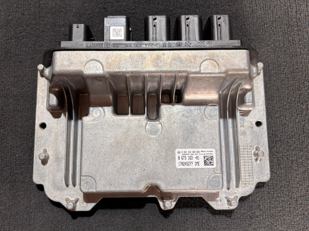 BMW BASIC CONTROL UNIT DME MEVD 018104 2' F45 MINI F54 F55 F56 F57 - 8673163