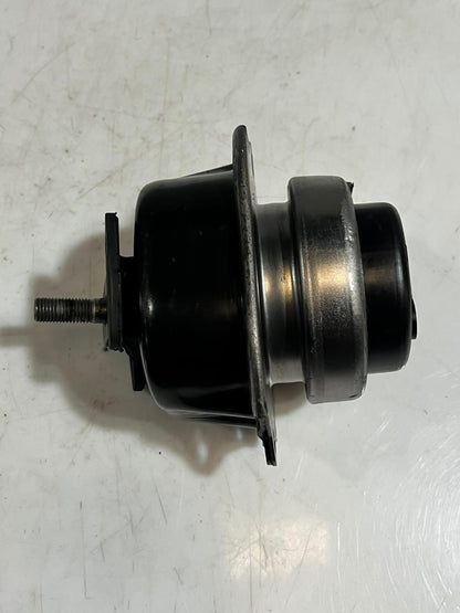 2007-2013 BMW X5 E70 and X6 E71 3.0L BEARING RUBBER Engine Mount 6795418