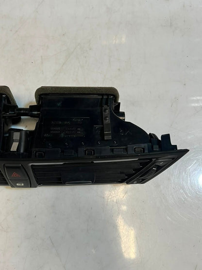 2012-2015 BMW X1 E84 FRONT CENTER Dashboard Air Vent 9258354 OEM
