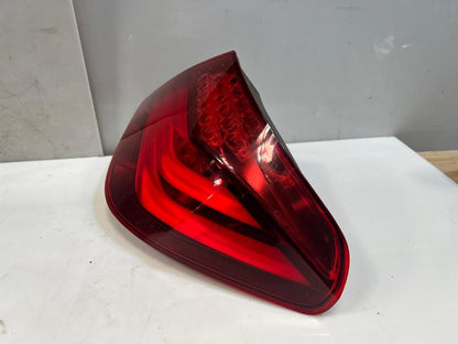 BMW 7' F01 F02 F03 Tail Light Assembly Rear Right With Stop Light 7300268 ECE