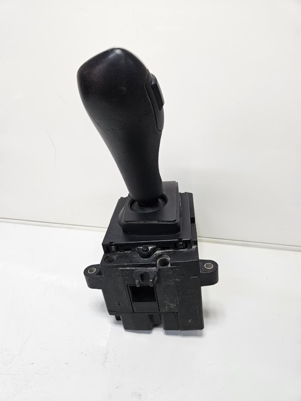 2011 BMW 750i Automatic Transmission Gear Shifter 9239504