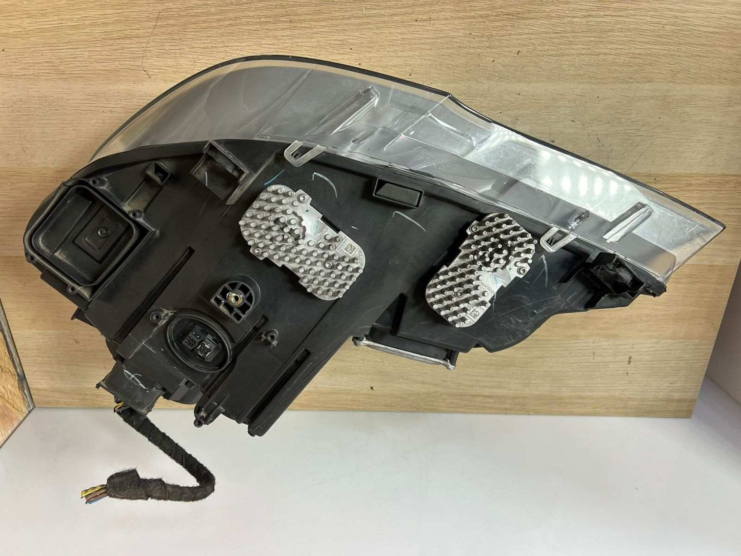 BMW X5 E70 HEADLIGHT XENON FRONT RIGHT DRIVER SIDE 7221894 2010