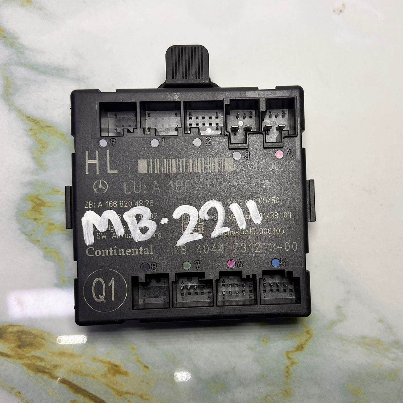 Mercedes-Benz Door Control Module Unit A 1669005504 M-Class W166