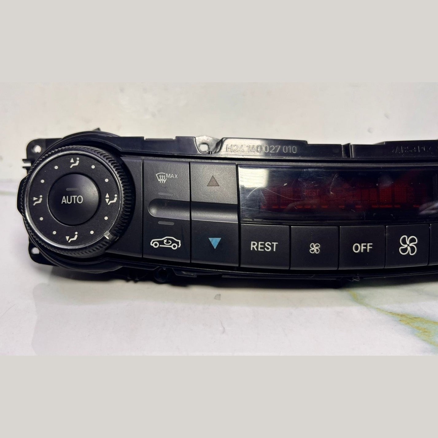 Mercedes-Benz A/C Heater Control Panel 211 830 2590 W211 E-Class