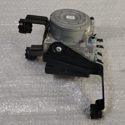 OEM BMW 3 Series Gt F34 2014 Diesel ABS Pump Assembly 6870914 6870913