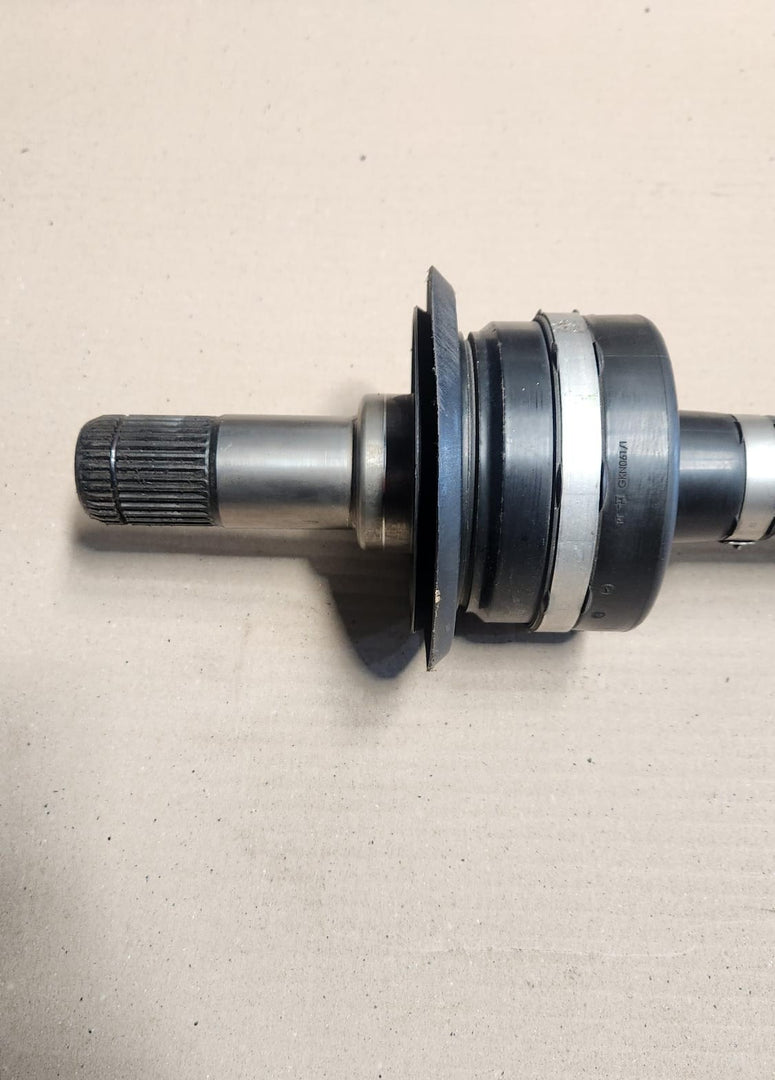 2016-2019 BMW 750i M760i G11 G12 xDrive Rear Right Drive Shaft 8639454 OEM