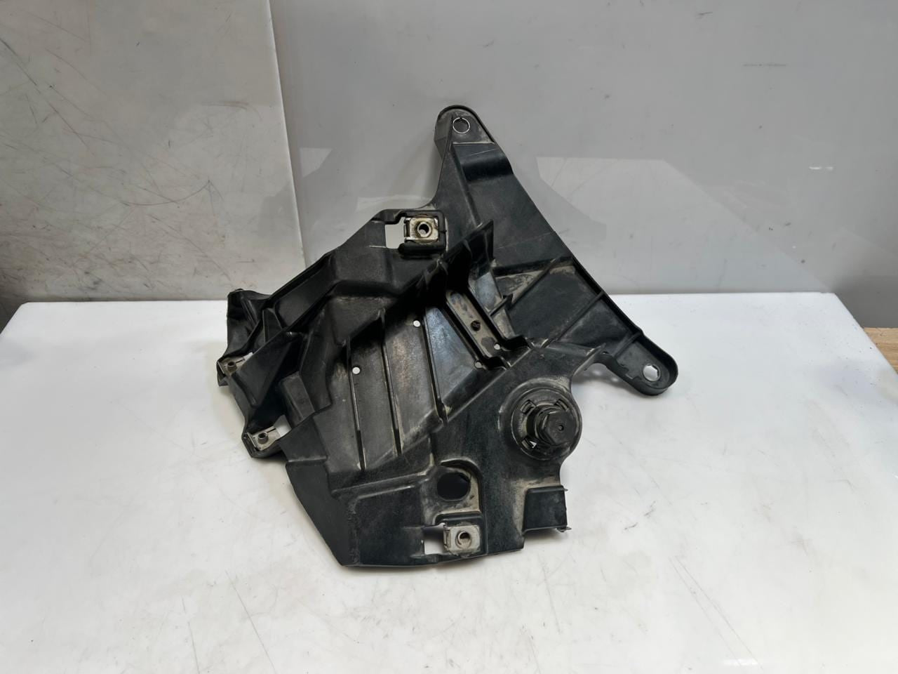 2015 BMW X6 F16 X5 F15 Front Right Fender Bracket WING PANEL HOLDER 7294544