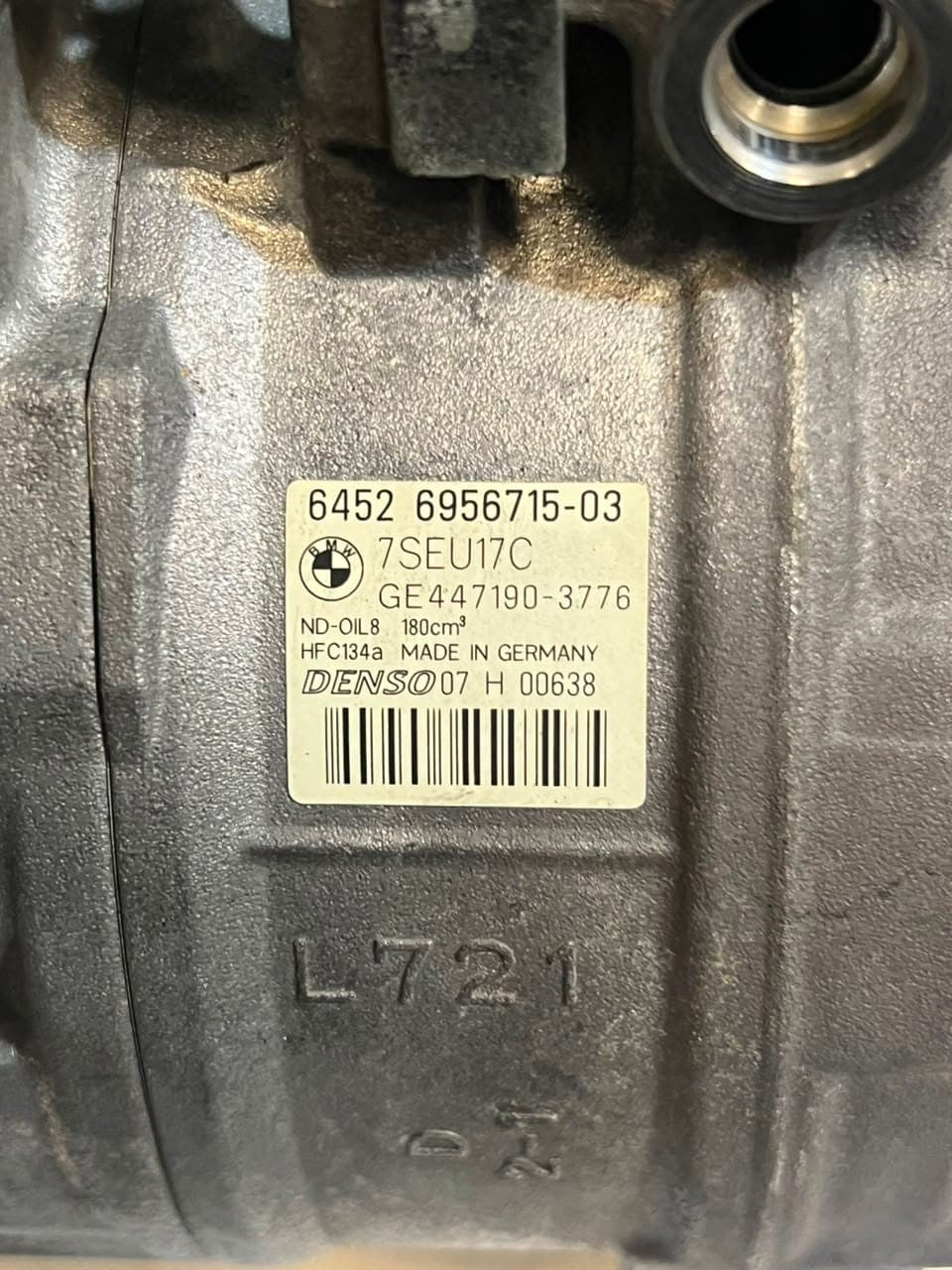 BMW 525i E60 E61 E63 E64 E65 E66 3.0L Air Conditioning Compressor 6956715 OEM