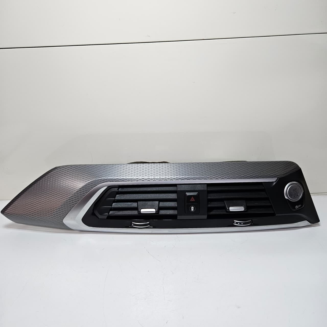 2018-2024 BMW X3 G01 X4 G02 Dashboard Center Air Vent 9371467