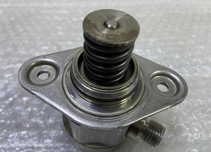 OEM BMW F20 F22 F11 Petrol N55 High Pressure Fuel Injection Pump 7610761 BOSCH
