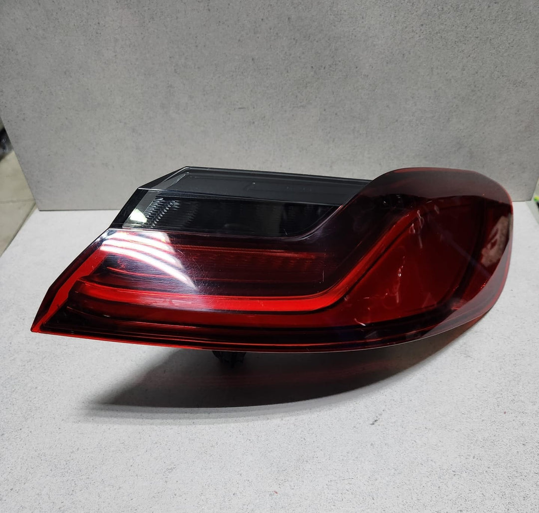 BMW Rear Light Side Panel Led Right 7445774  8 Series F91 F92 G14 G15 G16