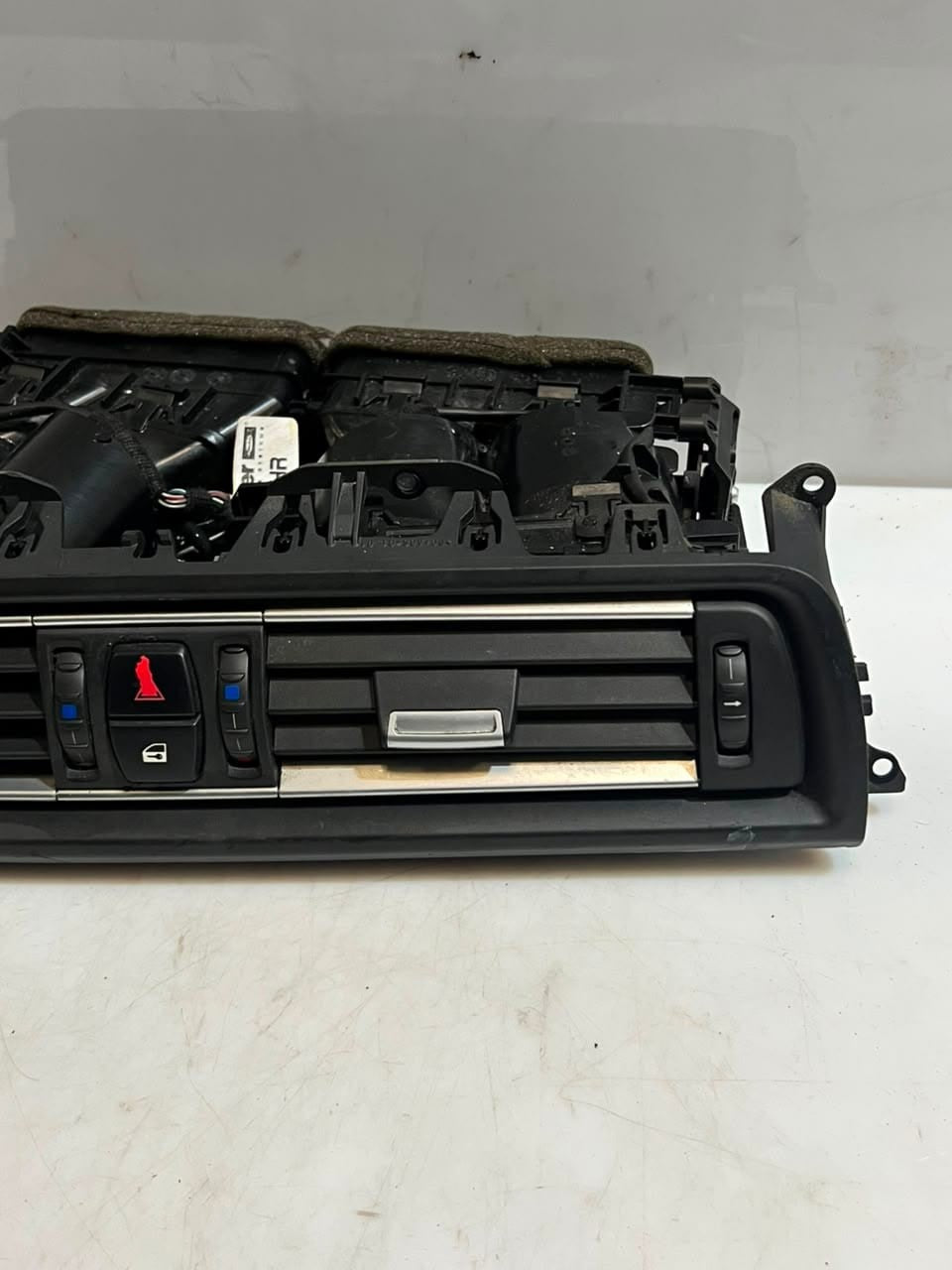 2015 BMW M5 7 5 Series F10 F11 F01 F02 Center DASHBOARD Air Vent Grille 9192903