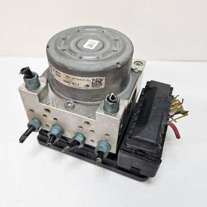 2014-2016 BMW F30 328i,328i ABS Anti-Lock Brake Pump Module 6870912