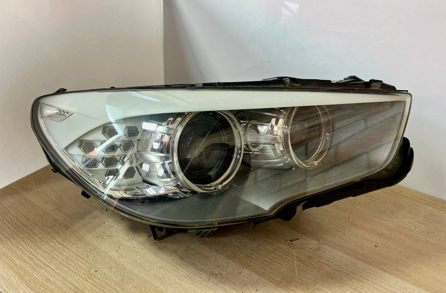 BMW 5 Gran Turismo GT F07 7199610 2010 RHD Xenon Front Right Headlight