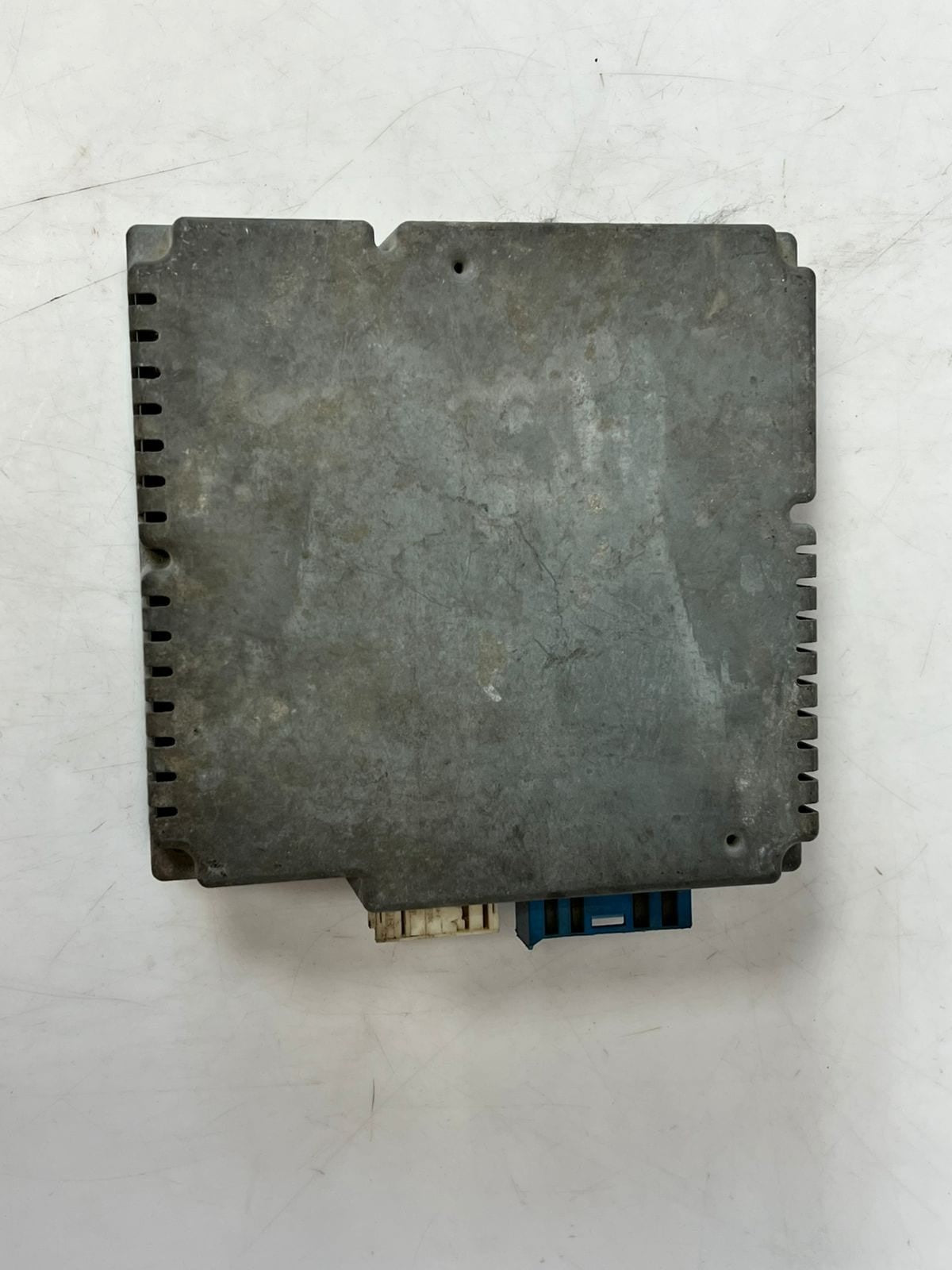 2006 BMW 5 Series E60 E61 and 7 Series E65 E66 TV Tuner Module 6986557 OEM