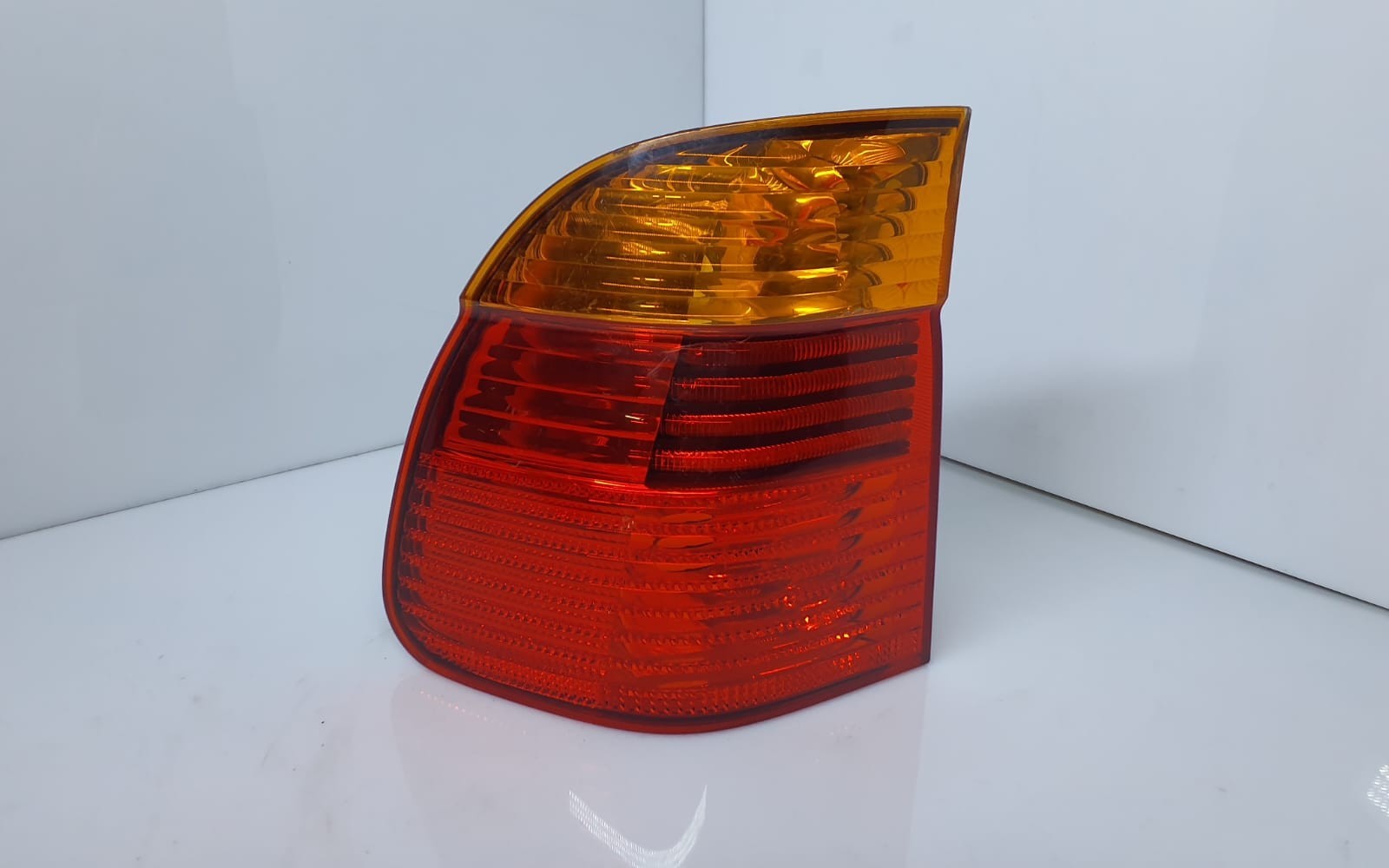 BMW 5 E39 LEFT Tailgate rear/tail lights Fits for 6900213 8371324