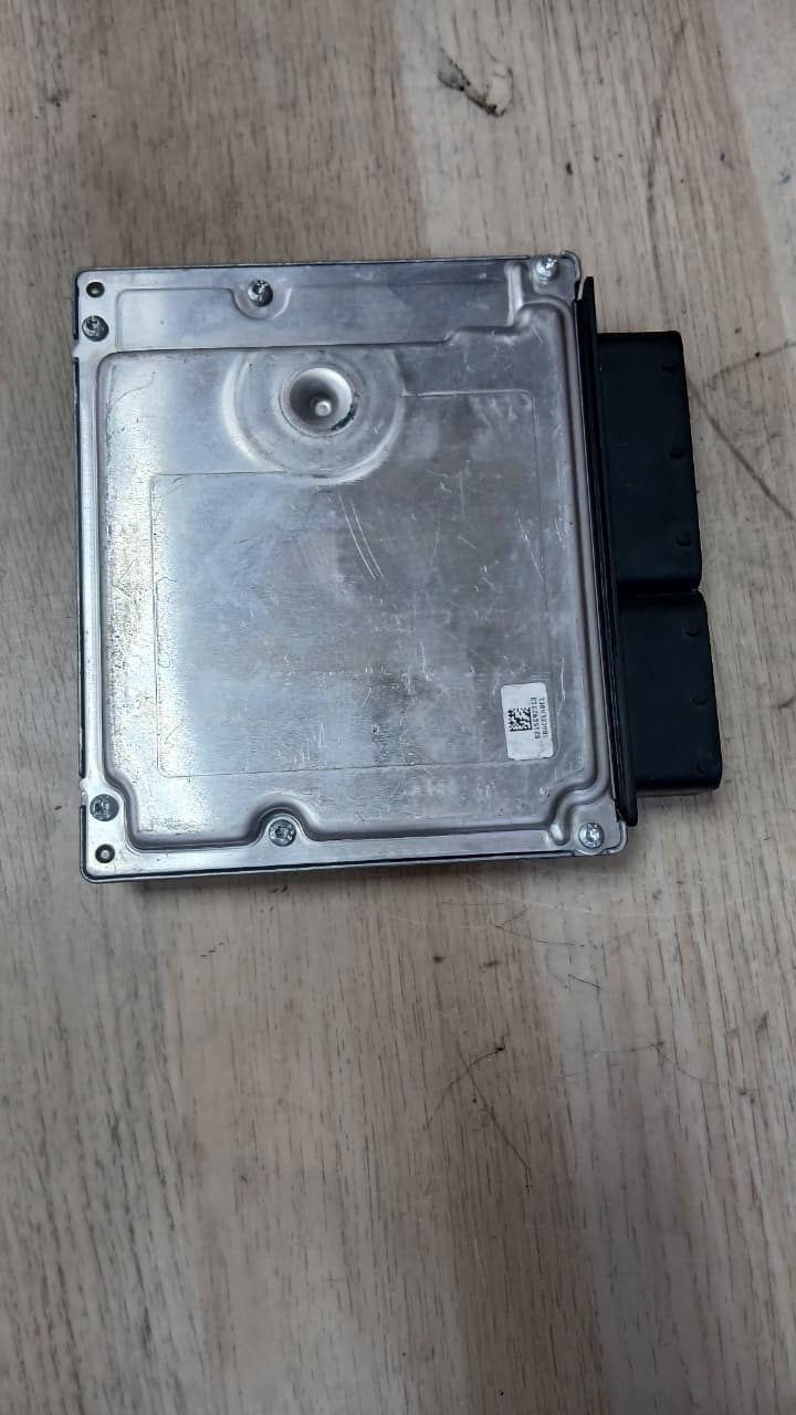 BMW Engine Control Unit 7812500 5 Series E60 E61 520D with N47D20A ECU