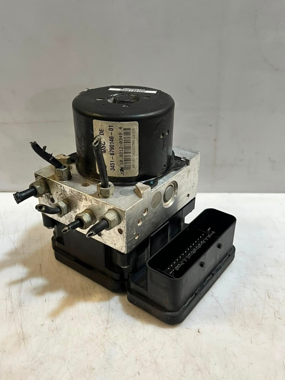 2009-2013 BMW E90 E92 E93 E91 128i ABS Pump and Control Unit 6790146 OEM
