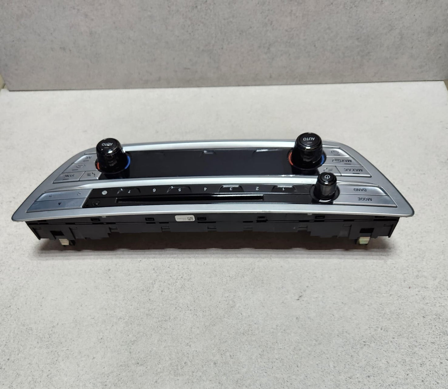 2017-2019 BMW 740i Climate Control Panel 6819174 7 Series G11 LCI and G12 LCI 