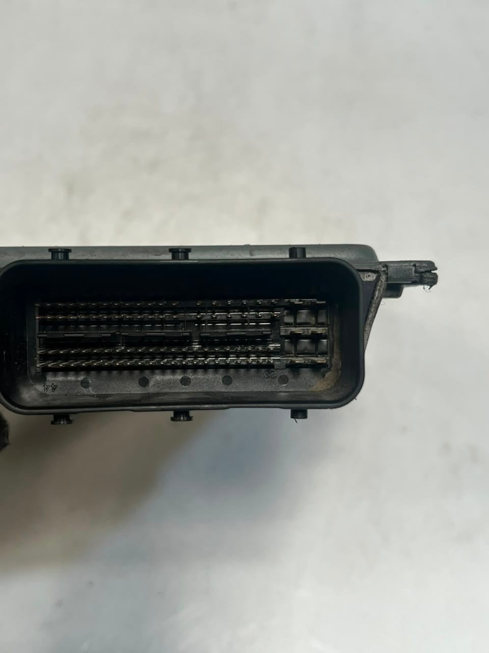 BMW X3 E83 N52N Engine Control Module ECU ONLY MSV80 5WK90097 7567609 OEM
