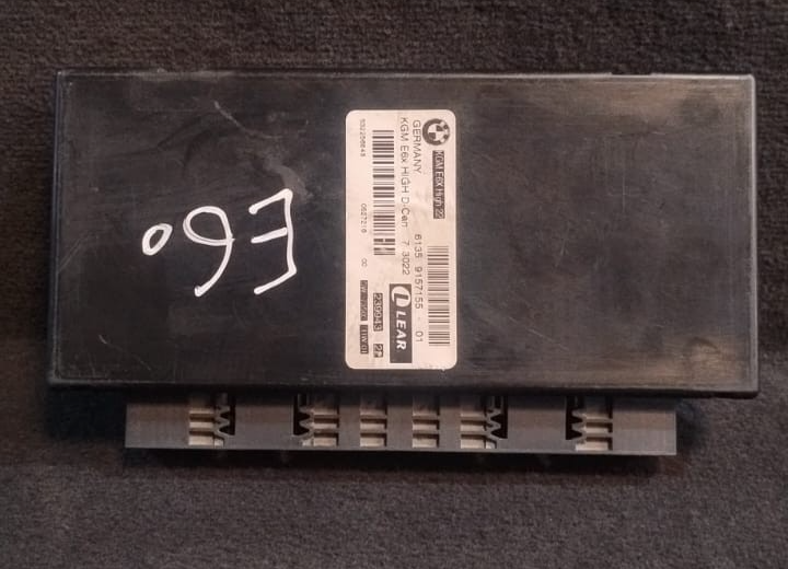 BMW E60 E61 BODY CONTROL MODULE / CHASSIS GATEWAY P/N 9157155