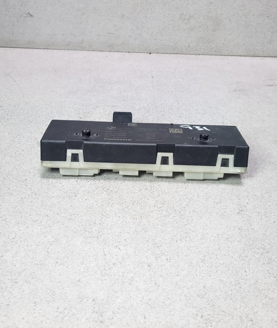 2017 BMW 530i Tailgate Control Unit 7496727 5 Series G30 G31 and 7 Series G11