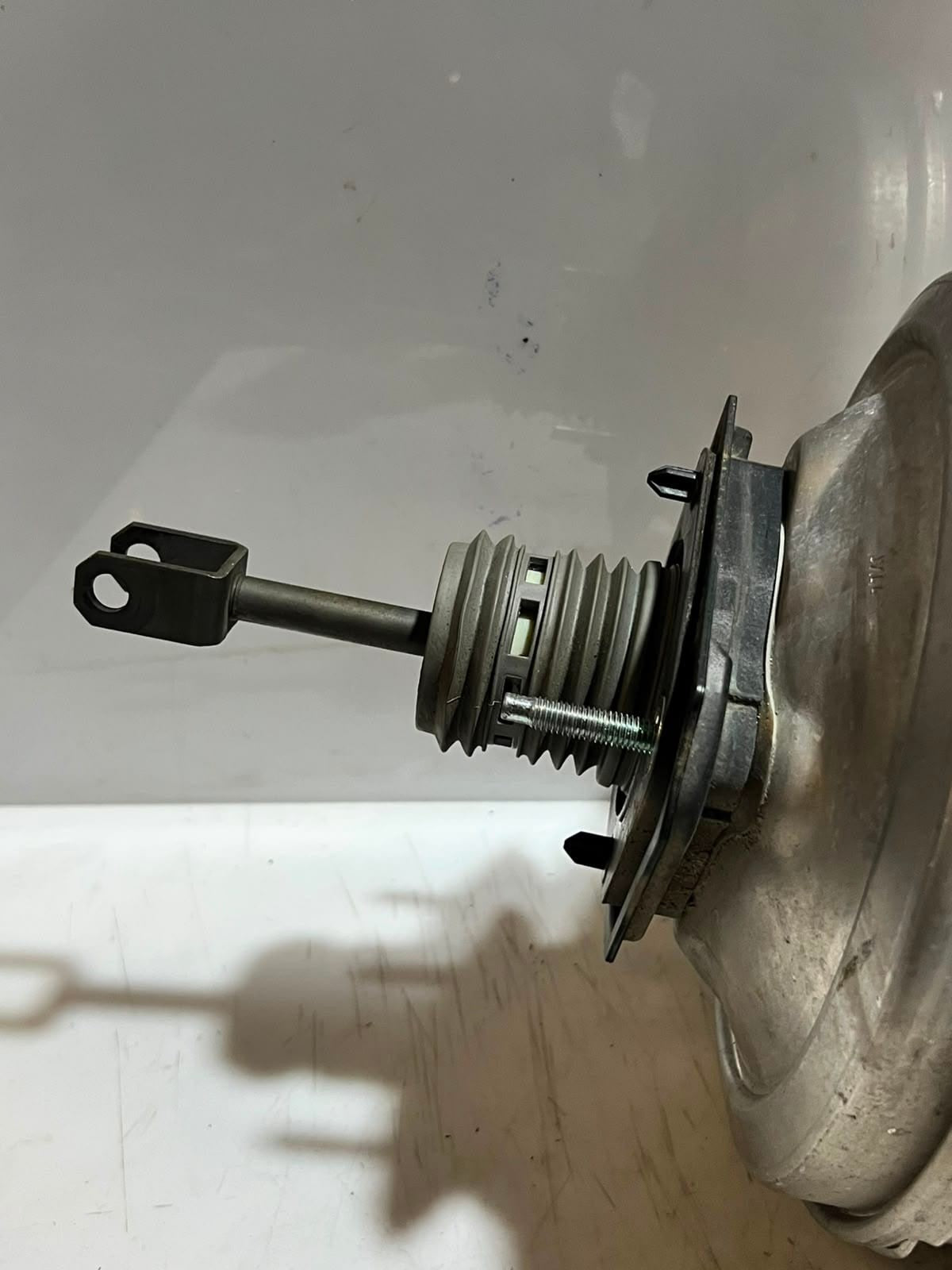 2010-2011 BMW 5 Series F10 F11 F06 F12 F13 528i Brake Booster Master Cyl 6796726