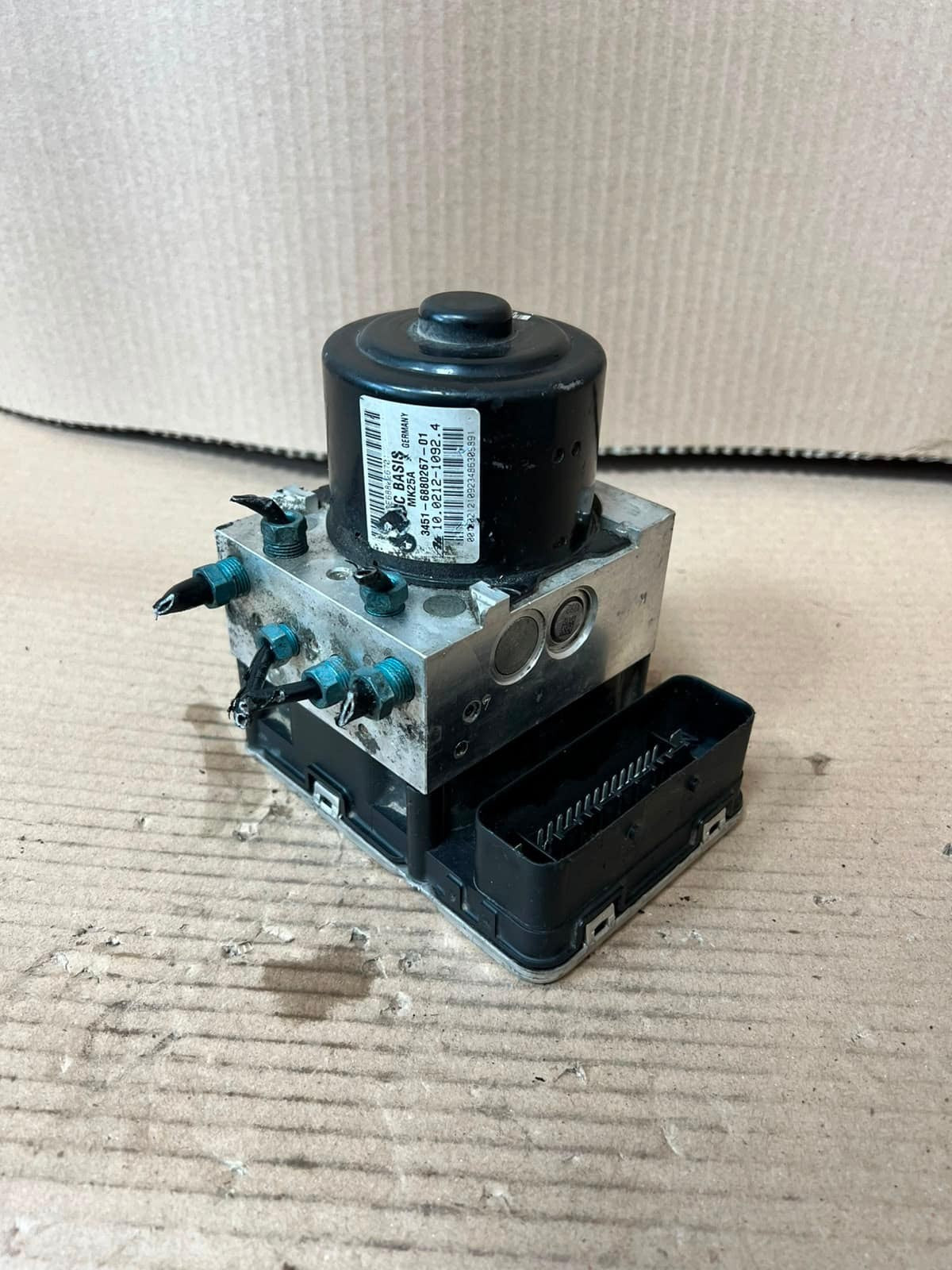 2017 BMW X3 F25 X4 F26 ABS DSC Pump Control Module 6881322 OEM