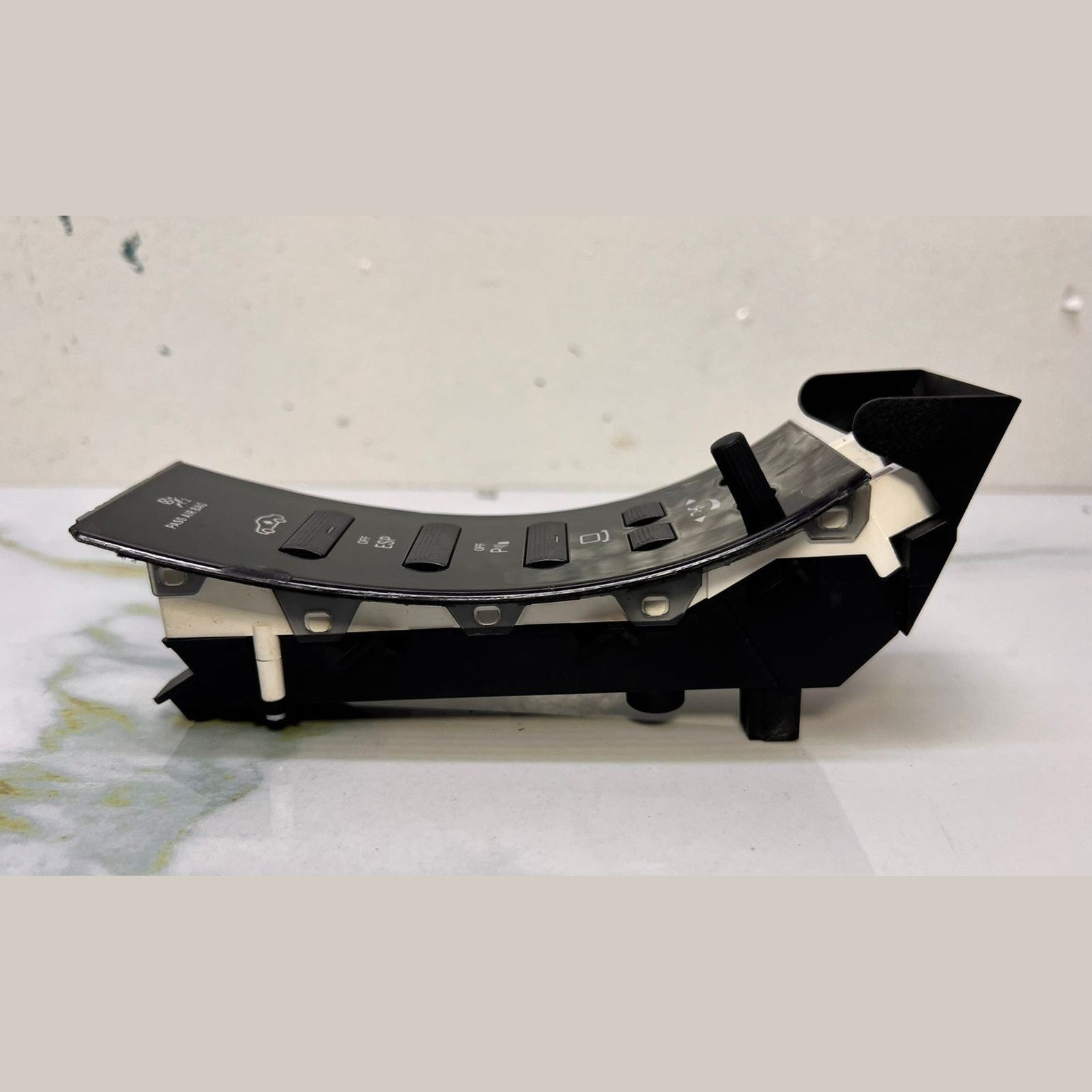 2007-2009 Mercedes-Benz S550 Switch Strip A 221 870 15 58 S-Class W221