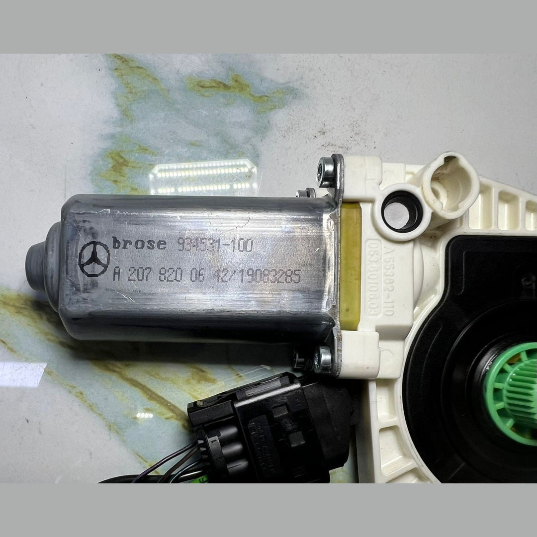 10-14 Mercedes-Benz W207 E-Class  Window Motor Front Right Side A207 8200642 OEM