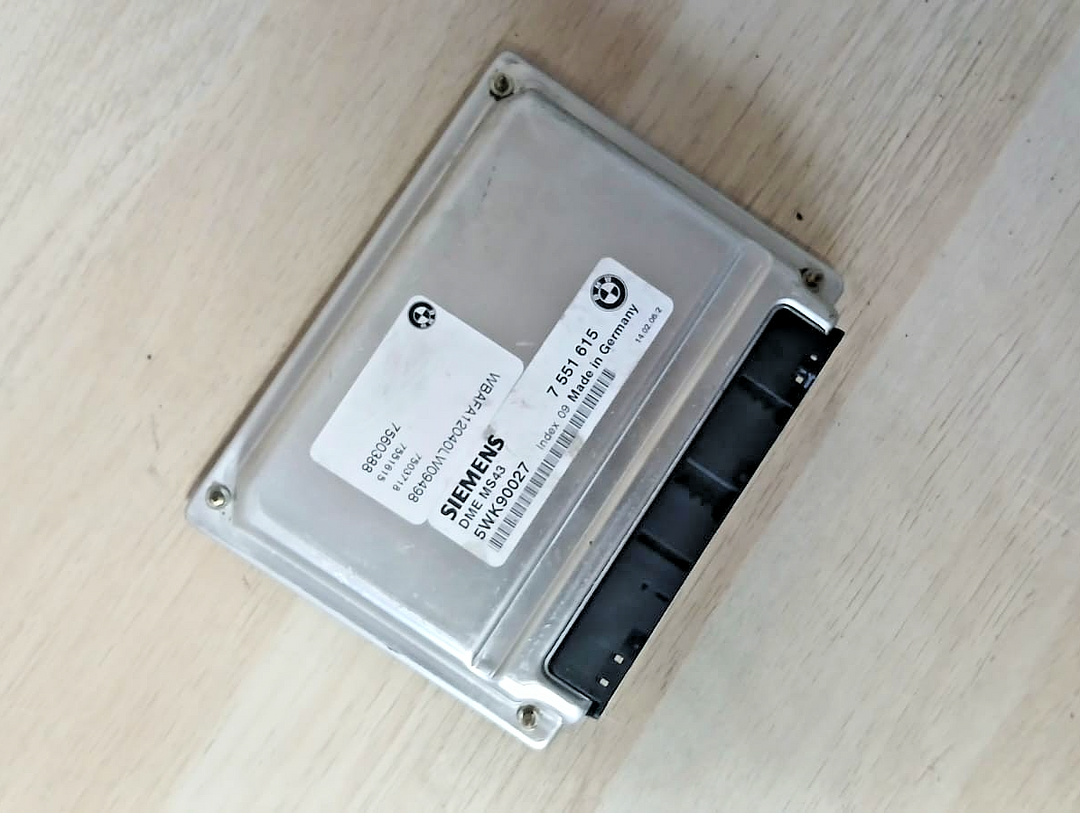 BMW X5 3.0L Engine Electronic Control Module ECU ECM 7551615 MS43 Used OEM