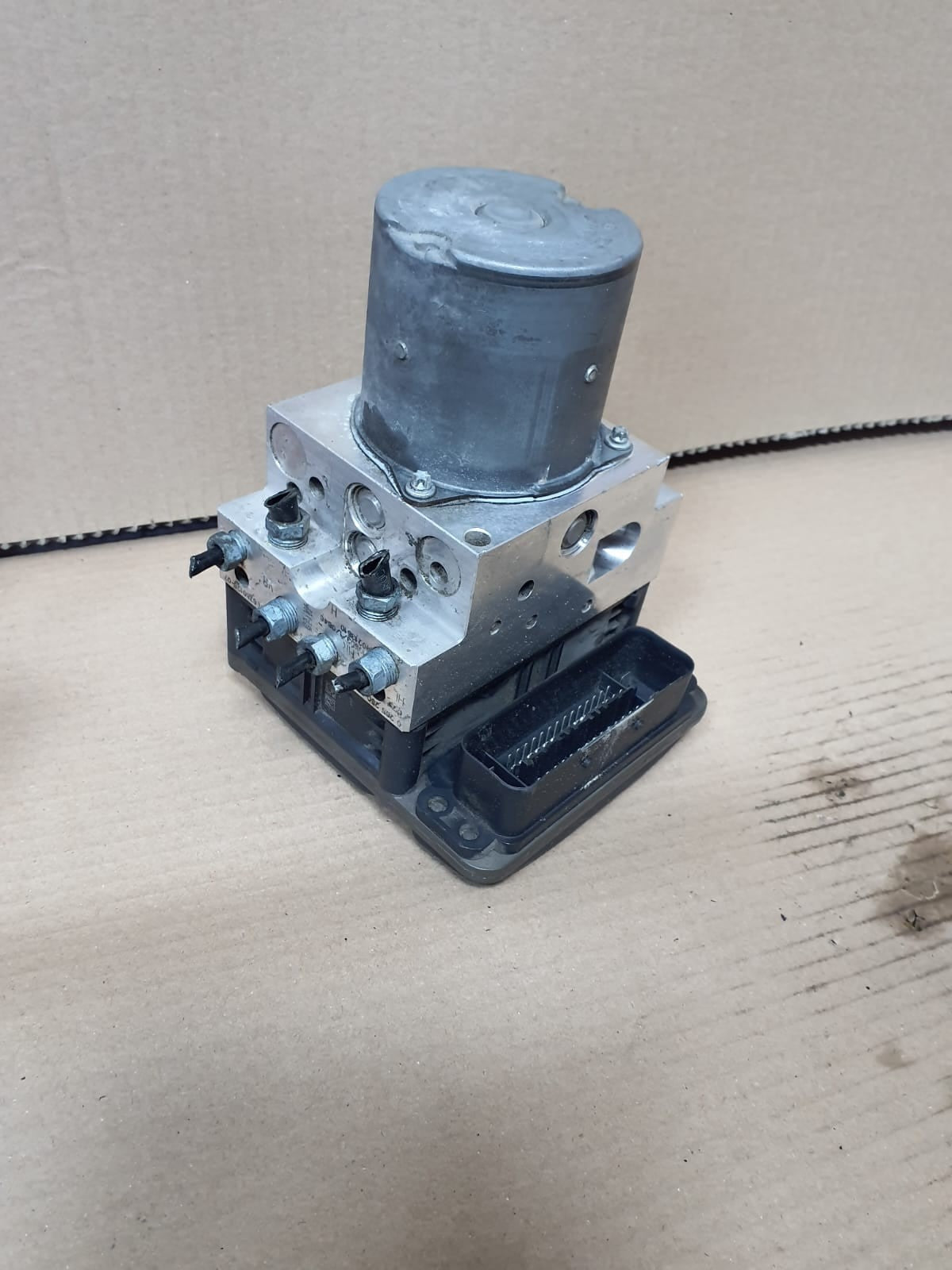 2007-2013 BMW X5 E70 and X6 E71 ABS/DSC Hydraulic Pump Module 6798286 OEM