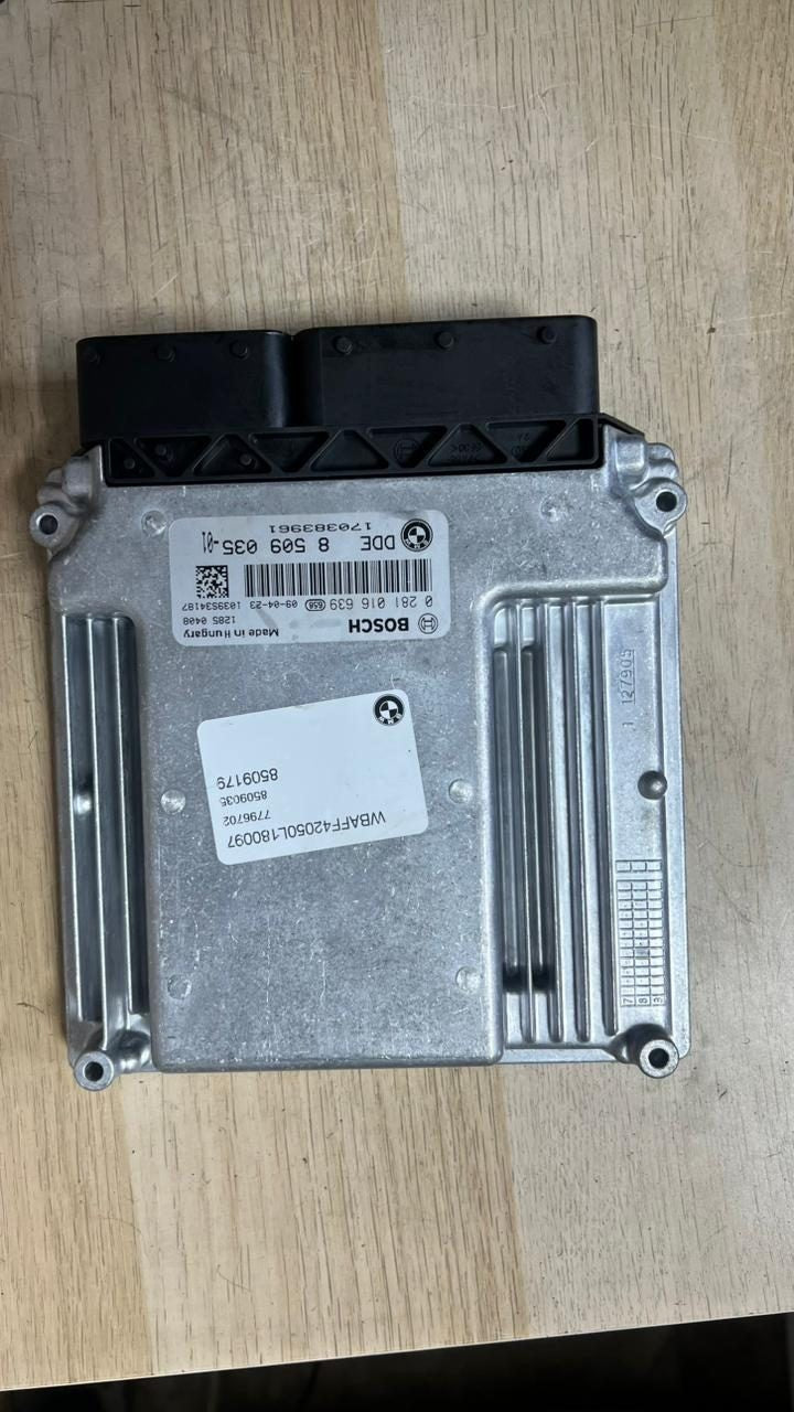 2007-13 BMW 530D, X5 E70, X6 E71 3.0L Engine Control Unit 8509035