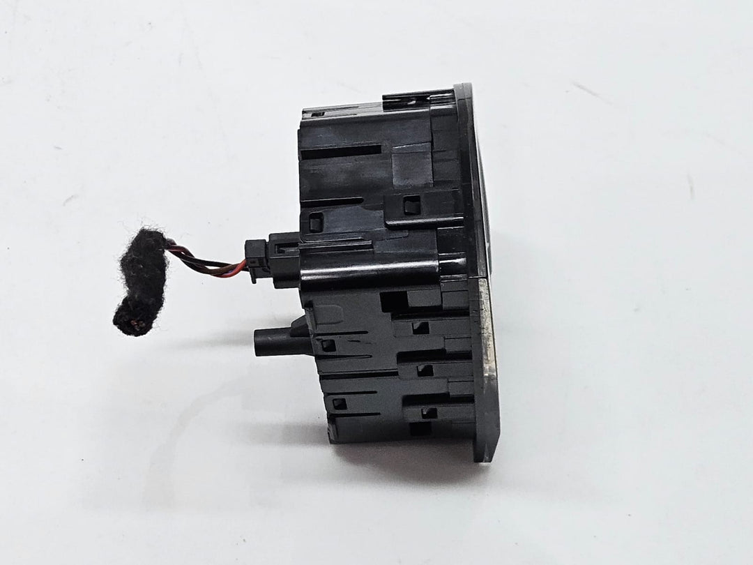 9495372-2020-2023 BMW X6 G06 G05 Hill Descent Control Switch OEM