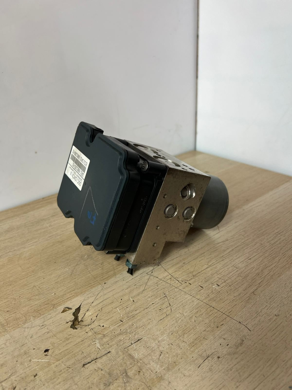 BMW 520d F11 Touring ABS ESP System Block Hydraulic Block Control Unit 6881305