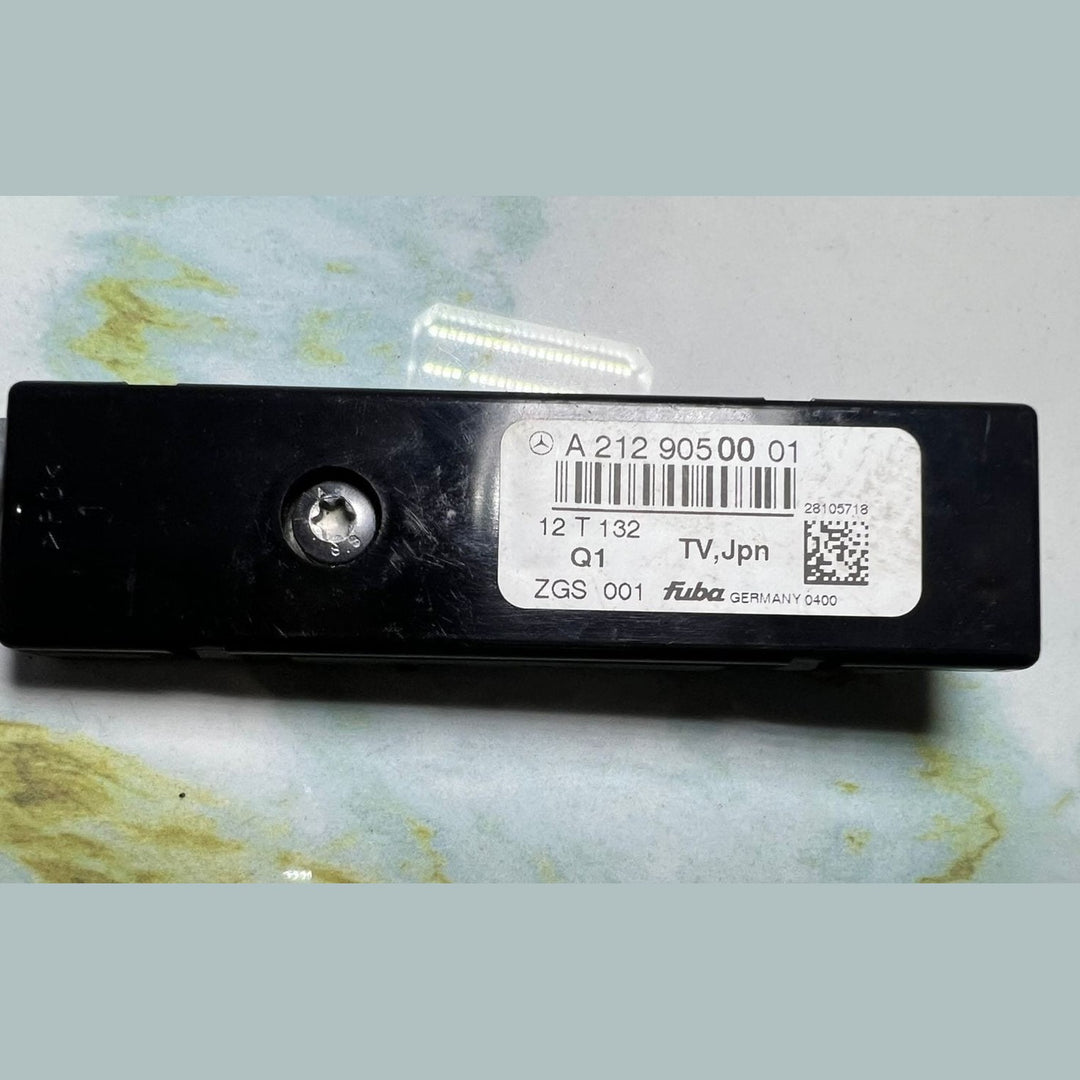 Mercedes Antenna Amplifier A2129050001 E-Class W212 E300
