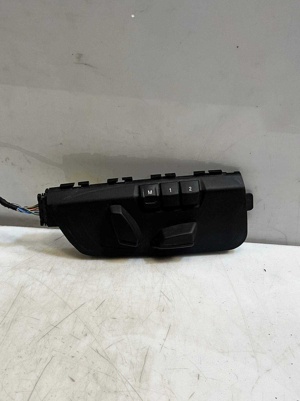 2010-2014 BMW Suzuki Kizashi Seat Adjustment Switch 9347402 OEM