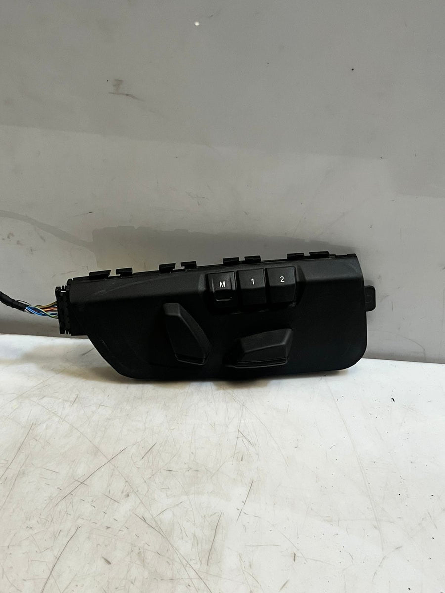 2010-2014 BMW Suzuki Kizashi Seat Adjustment Switch 9347402 OEM