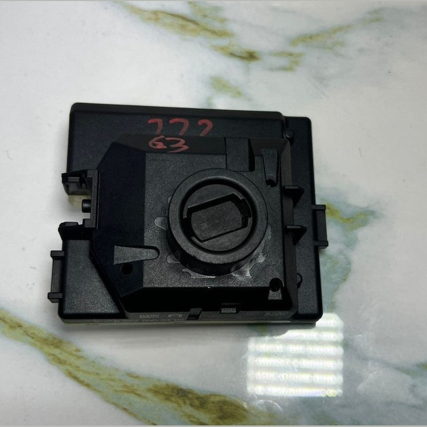 14-18 Mercedes W222 S65 AMG S600 C300 Ignition Switch Module A222 9003409 OEM
