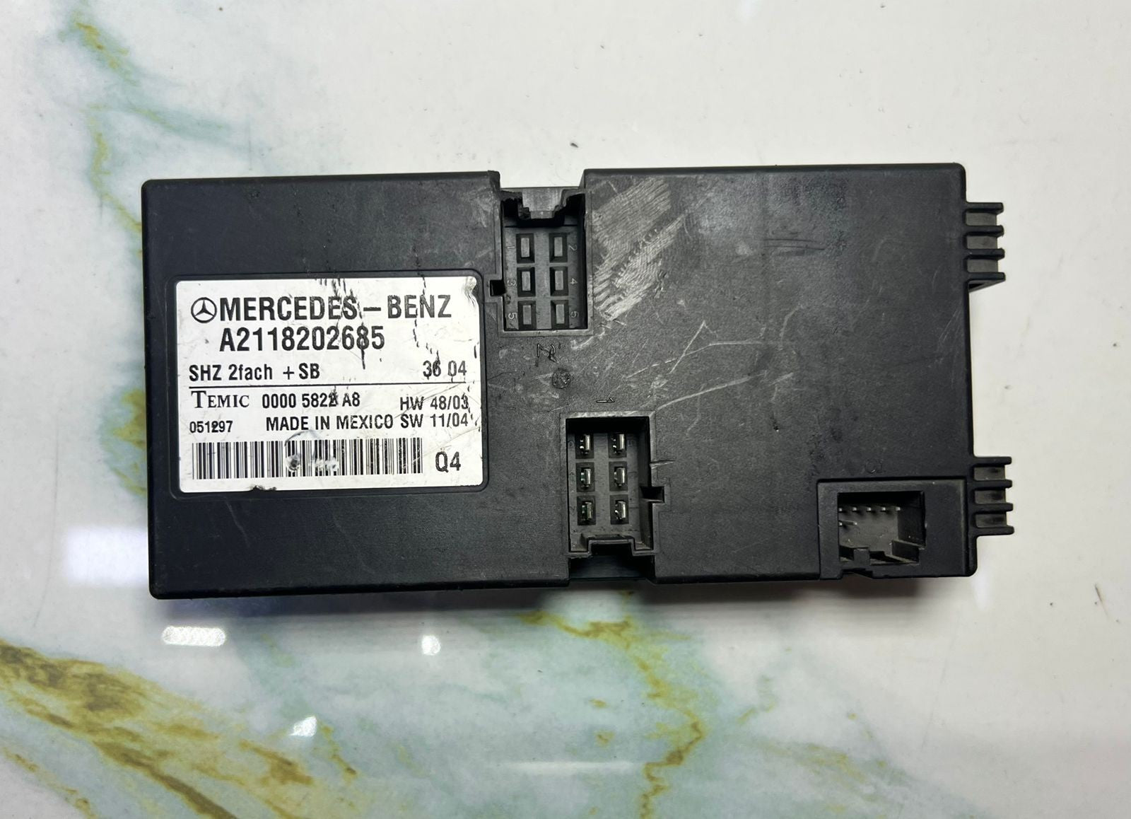 2004 Mercedes-Benz E-Class W211 E55 AMG Seat Heating Control Module A211 8202685