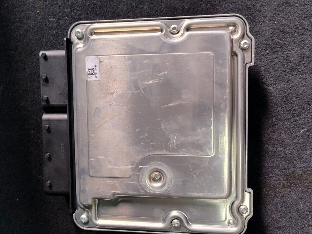 BMW 320d N47 F31 ENGINE CONTROL UNIT ECU ONLY  8584276